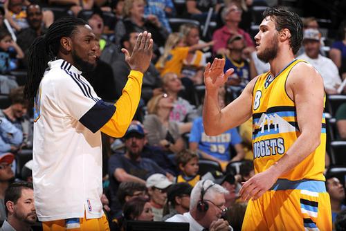 于两种比赛 于两种比赛