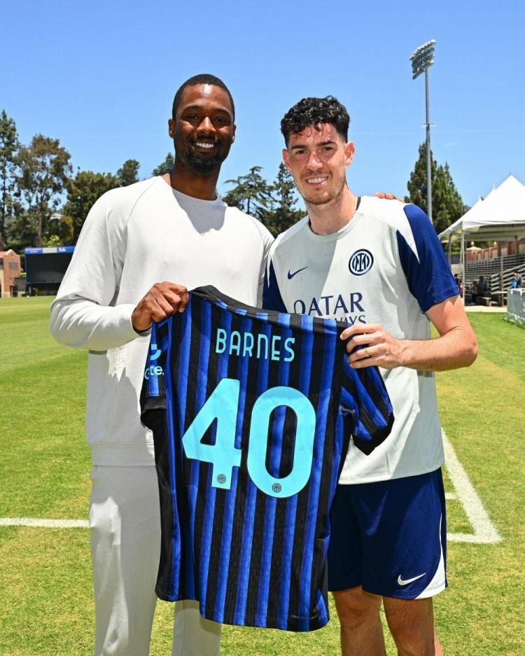 杨溢外弹内 杨溢外弹内